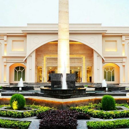The Umrao Hotel New Delhi Exterior photo